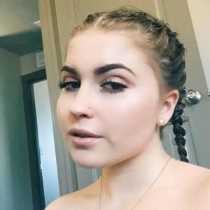 Meet your Posher, Annika